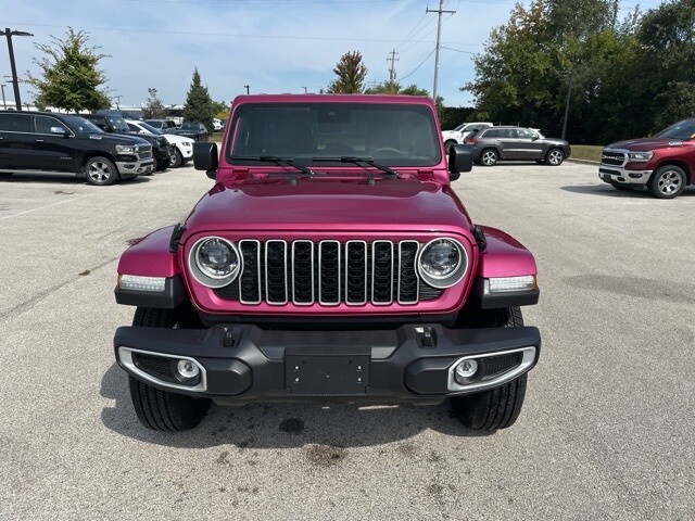 2024 Jeep Wrangler Sahara photo 2