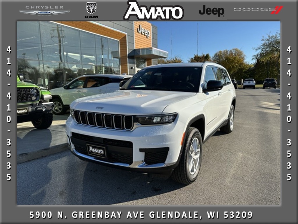 2025 Jeep Grand Cherokee L Laredo's photo