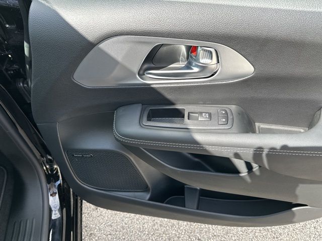 2026 Chrysler Pacifica Limited - Photo 12