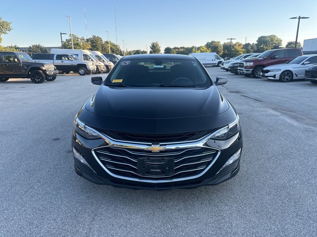 2019 Chevrolet Malibu 1LT photo 2
