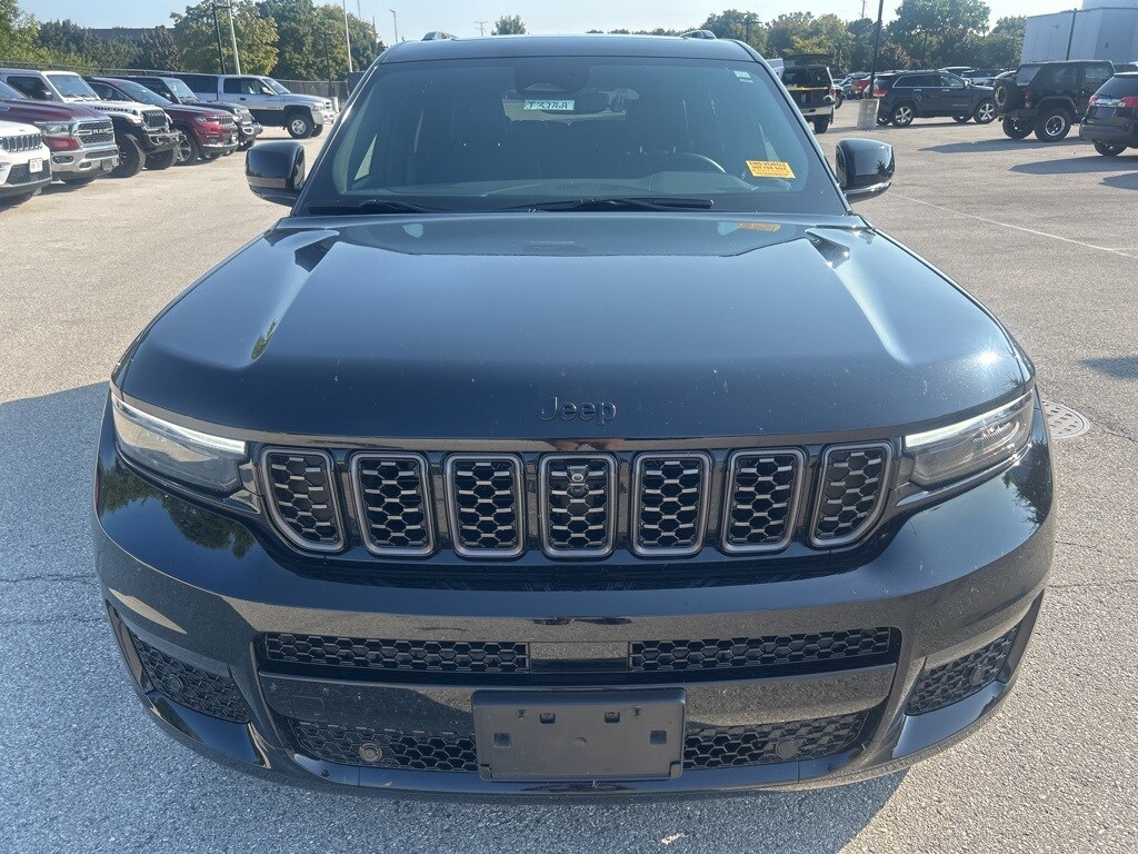 2025 Jeep Grand Cherokee L Summit photo 2