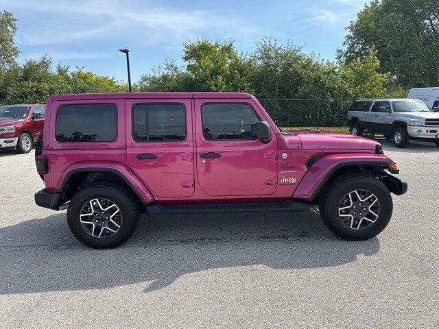 2024 Jeep Wrangler Sahara photo 4
