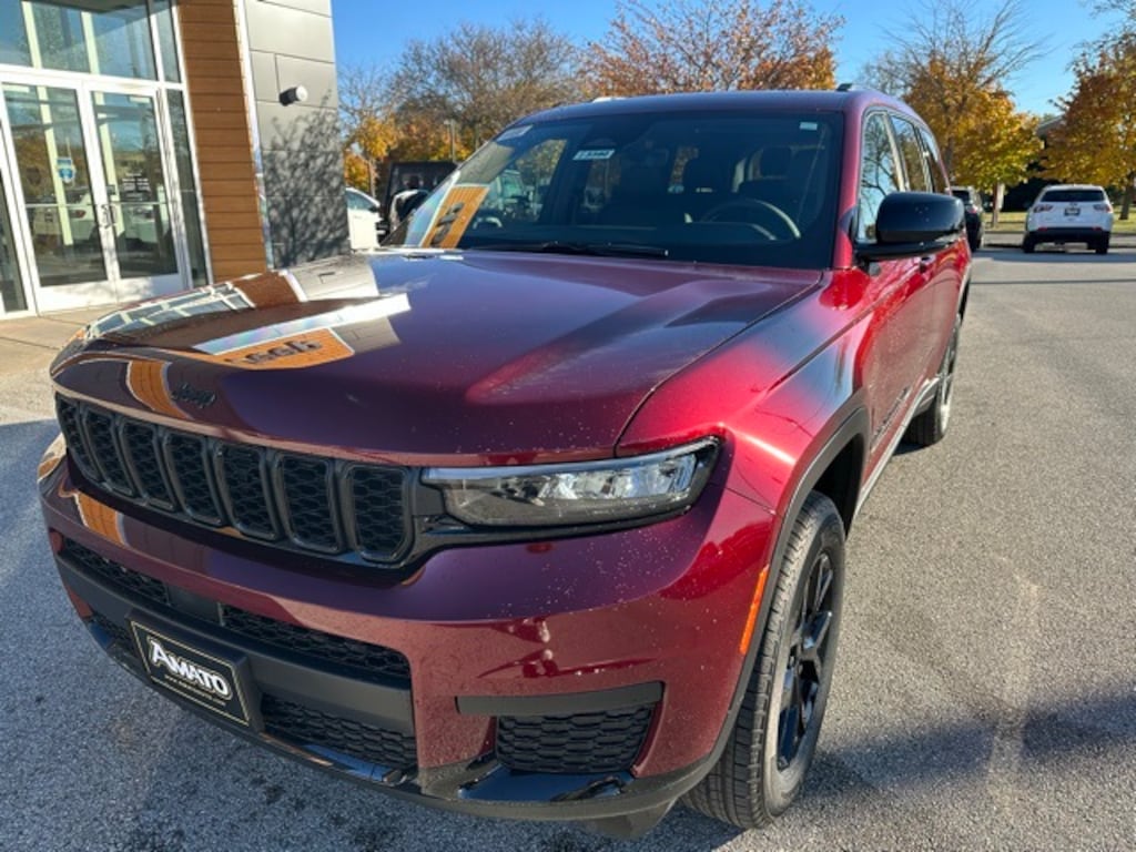 New 2025 Jeep Grand Cherokee L ALTITUDE X 4X4 Sport Utility