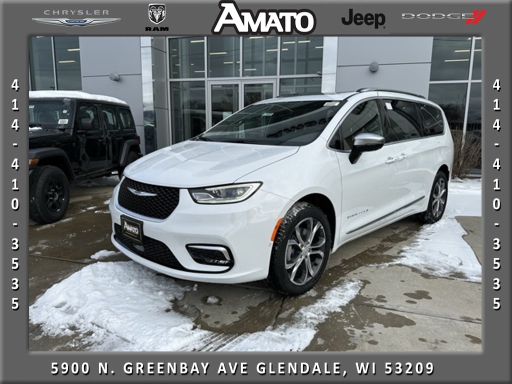 2026 Chrysler Pacifica Pinnacle's photo