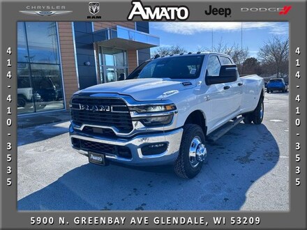 2026 Ram 3500 TRADESMAN CREW CAB 4X4 8' BOX Pickup