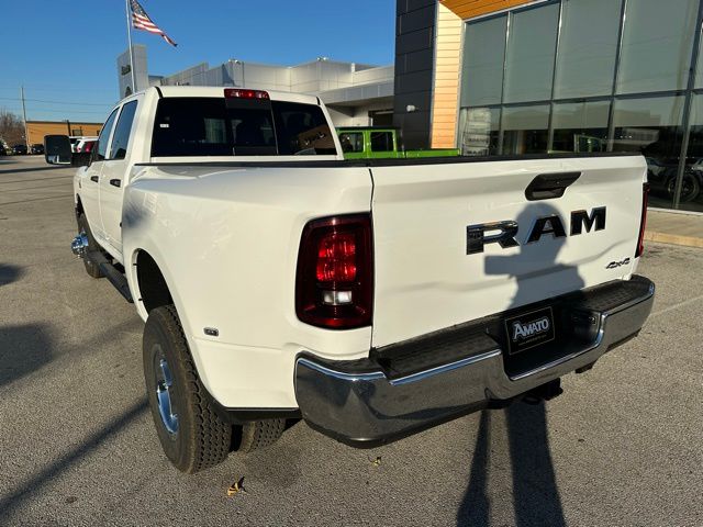 2026 RAM 3500 Tradesman - Photo 8