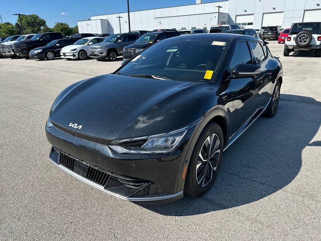 Used 2024 Kia EV6 Wind with VIN KNDC3DLC1R5198296 for sale in Glendale, WI