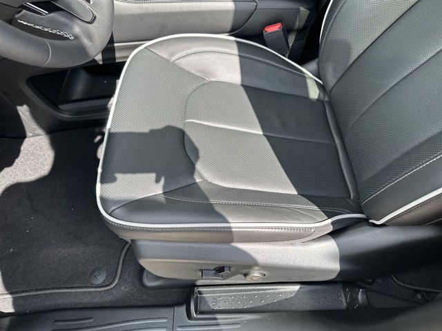 2026 Chrysler Pacifica Limited - Photo 22