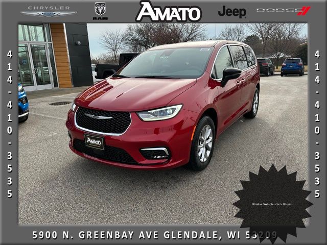 2026 Chrysler Pacifica Select AWD's photo
