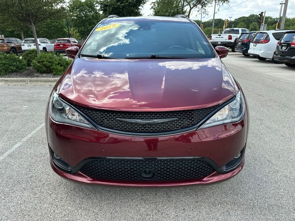 Used 2019 Chrysler Pacifica Touring L Plus Minivan/Van