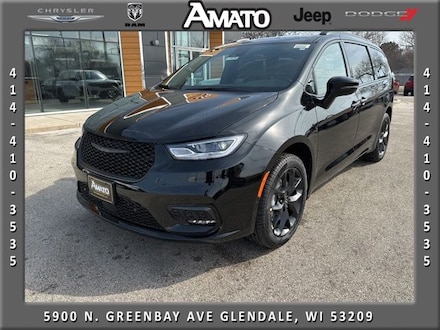 2026 Chrysler Pacifica LIMITED AWD Passenger Van