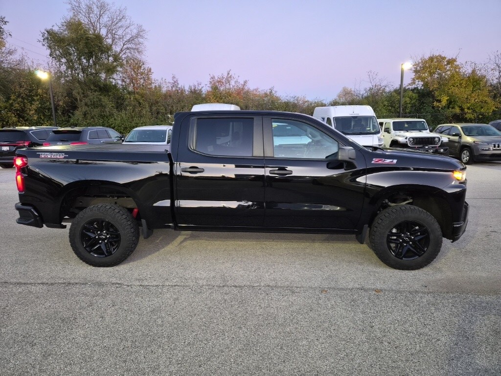 2021 Chevrolet Silverado 1500 Custom Trail Boss photo 2