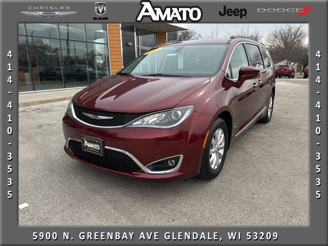 2017 Chrysler Pacifica Touring-L