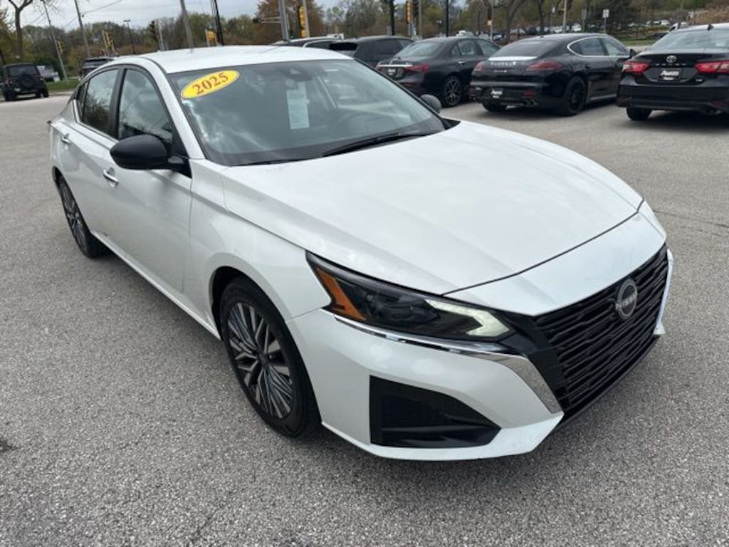 Used 2025 Nissan Altima 2.5 SV Sedan