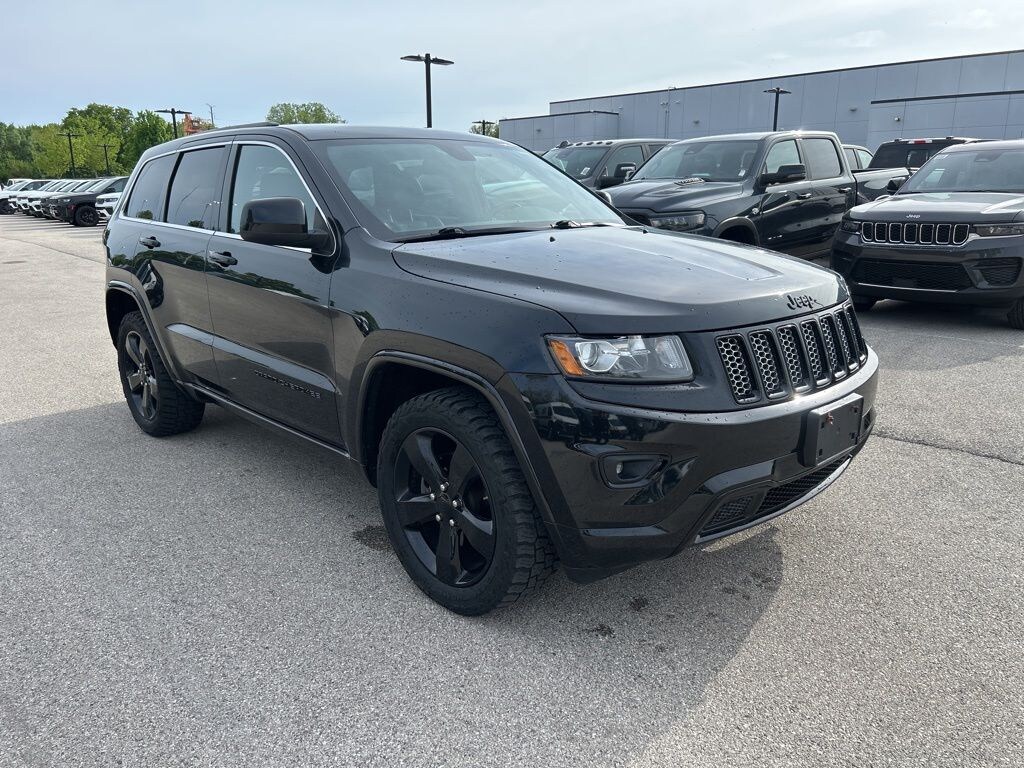 Used 2015 Jeep Grand Cherokee Altitude SUV