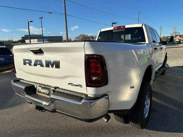 2026 RAM 3500 Tradesman - Photo 6