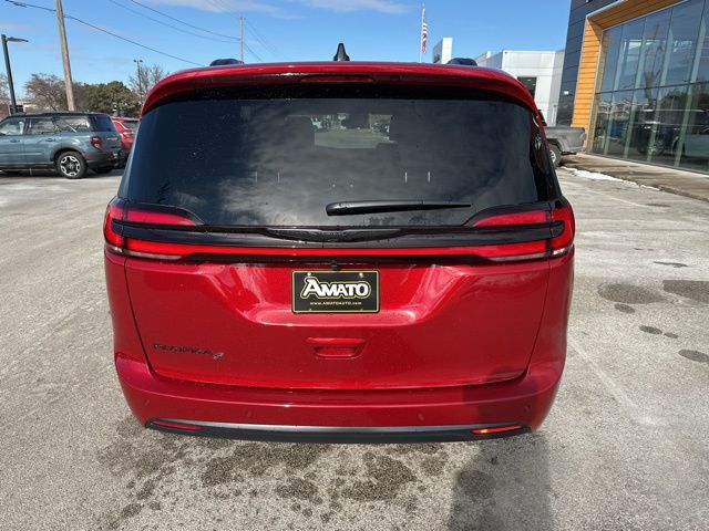 2026 Chrysler Pacifica Select - Photo 7