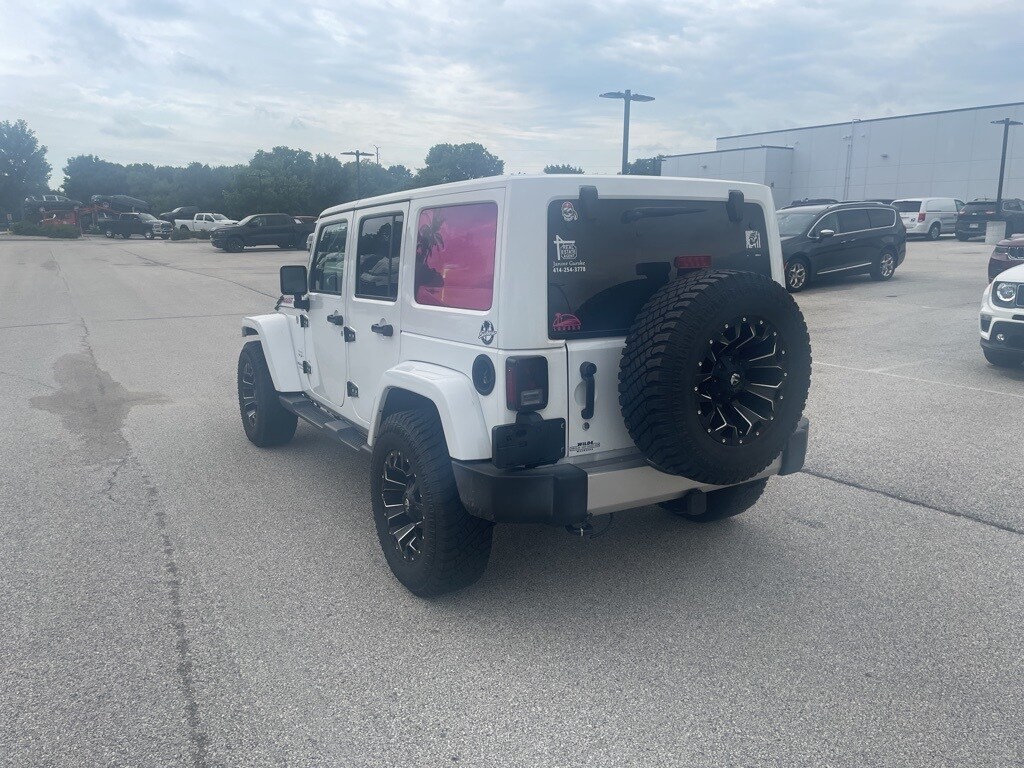 2017 Jeep Wrangler Unlimited Sahara photo 3