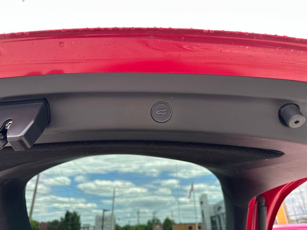 2022 Tesla Model Y Long Range - Photo 13