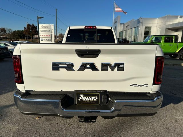 2026 RAM 3500 Tradesman - Photo 7