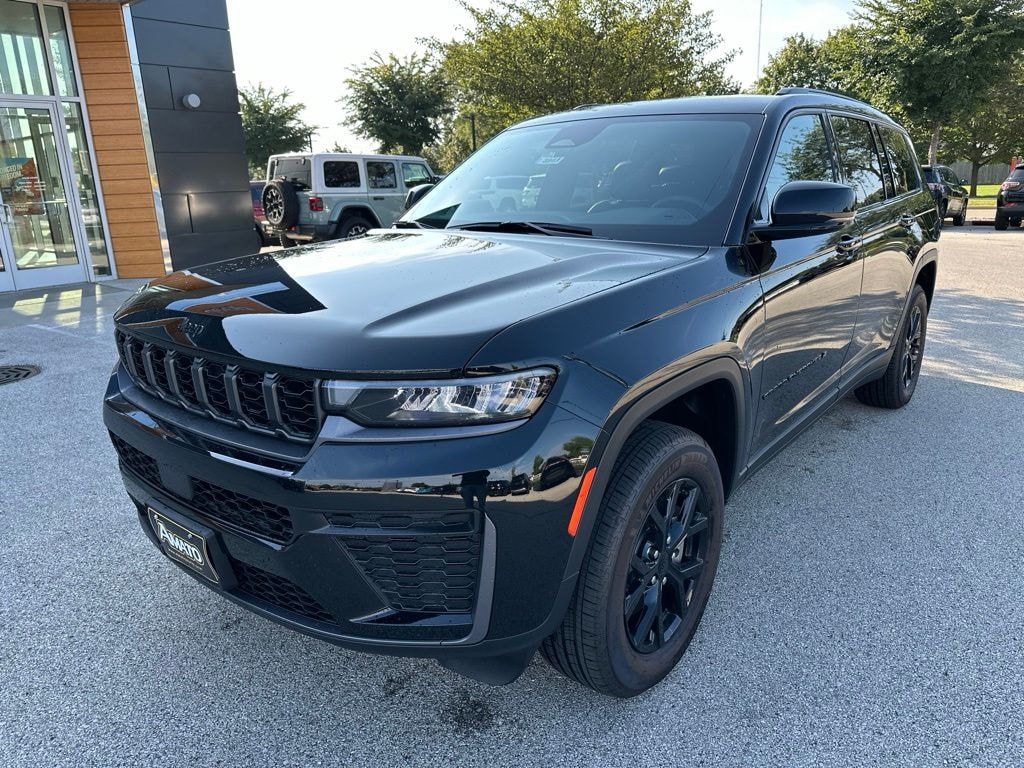 New 2026 Jeep Grand Cherokee L LAREDO ALTITUDE 4X4 Sport Utility