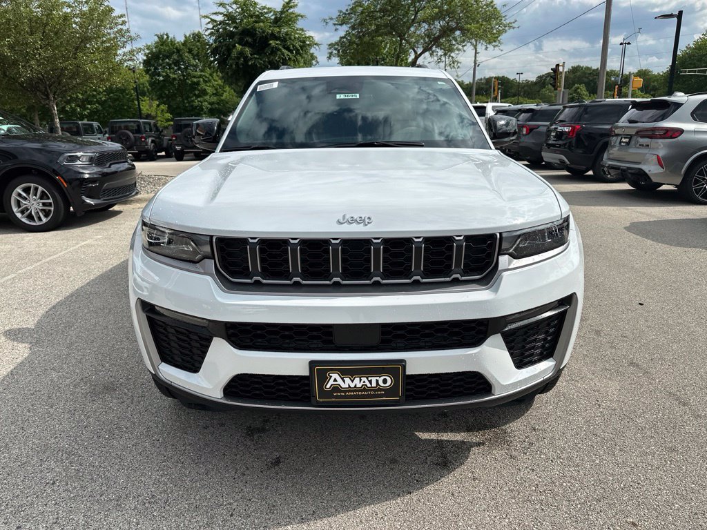 New 2026 Jeep Grand Cherokee L LIMITED 4X4 Sport Utility