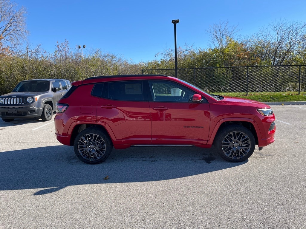 New 2024 Jeep Compass Limited Sport Utility in Janesville #24JL038