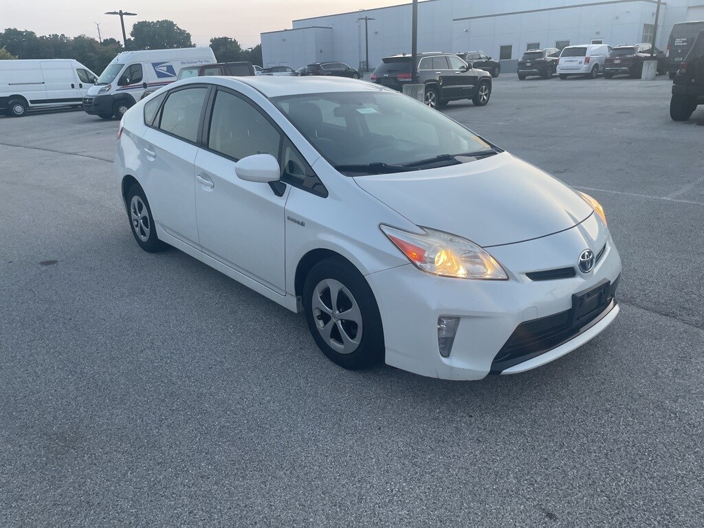 2014 Toyota Prius Two photo 4