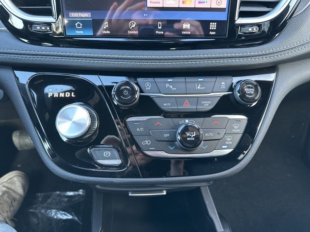 2026 Chrysler Pacifica Select - Photo 29