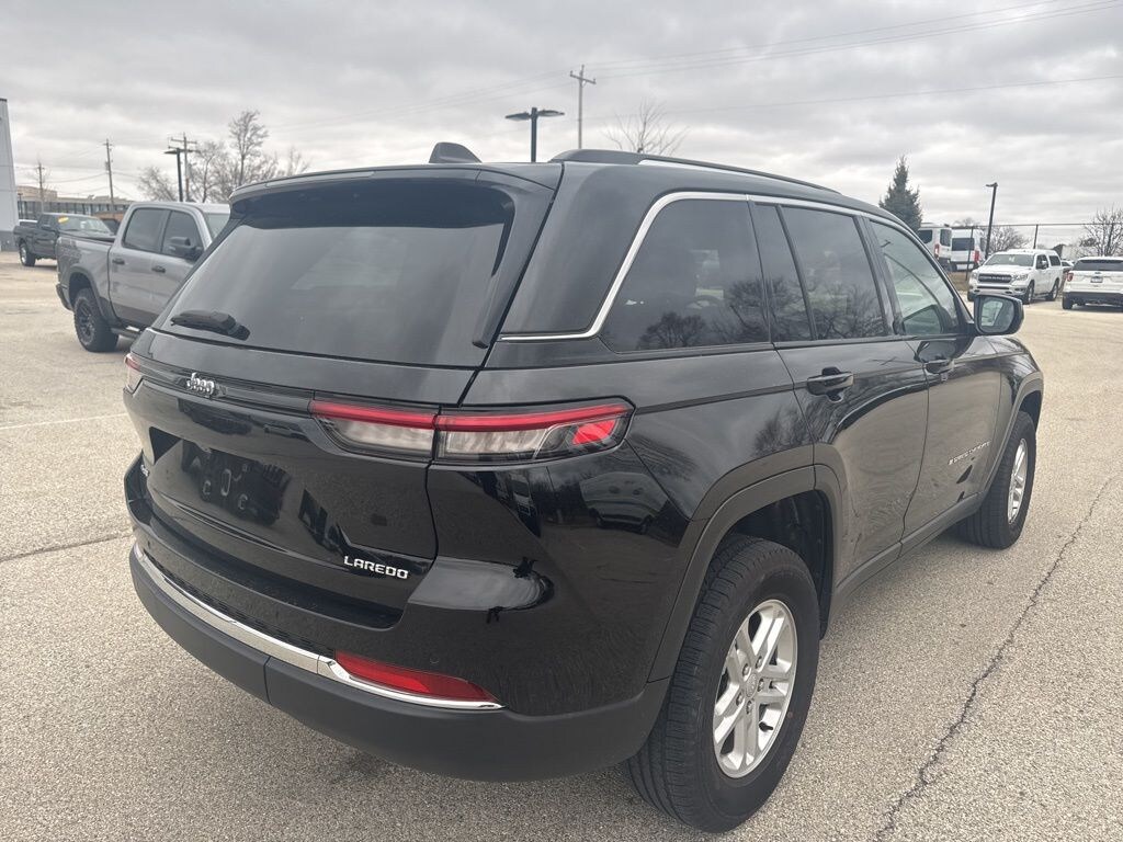 Used 2023 Jeep Grand Cherokee Laredo SUV