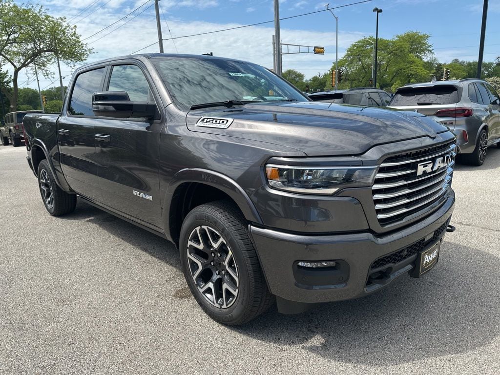 New 2026 Ram 1500 LARAMIE CREW CAB 4X4 5'7 BOX Pickup