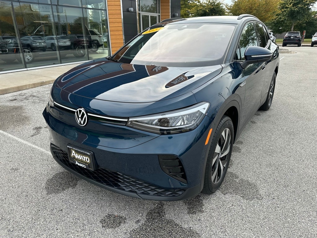 Used 2023 Volkswagen ID.4 PRO with VIN 1V2DNPE83PC013424 for sale in Glendale, WI