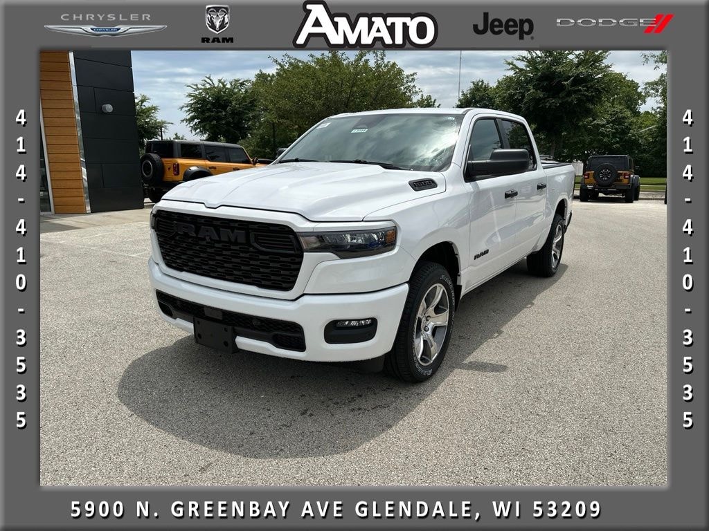 New 2026 Ram 1500 EXPRESS CREW CAB 4X4 5'7 BOX Pickup