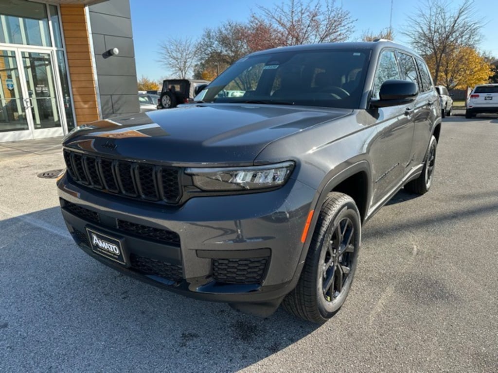 New 2025 Jeep Grand Cherokee L ALTITUDE X 4X4 Sport Utility