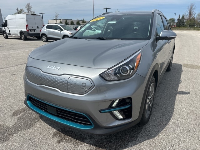 Used 2022 Kia Niro EX with VIN KNDCC3LG7N5150535 for sale in Milwaukee, WI