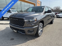 2026 Ram 1500 EXPRESS CREW CAB 4X4 5'7 BOX Pickup