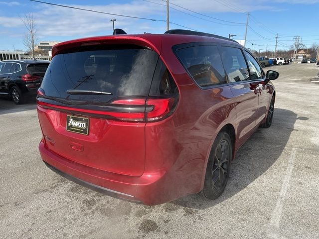 2026 Chrysler Pacifica Select - Photo 6