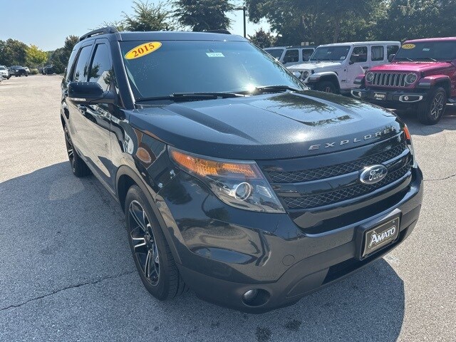 2015 Ford Explorer Sport photo 3