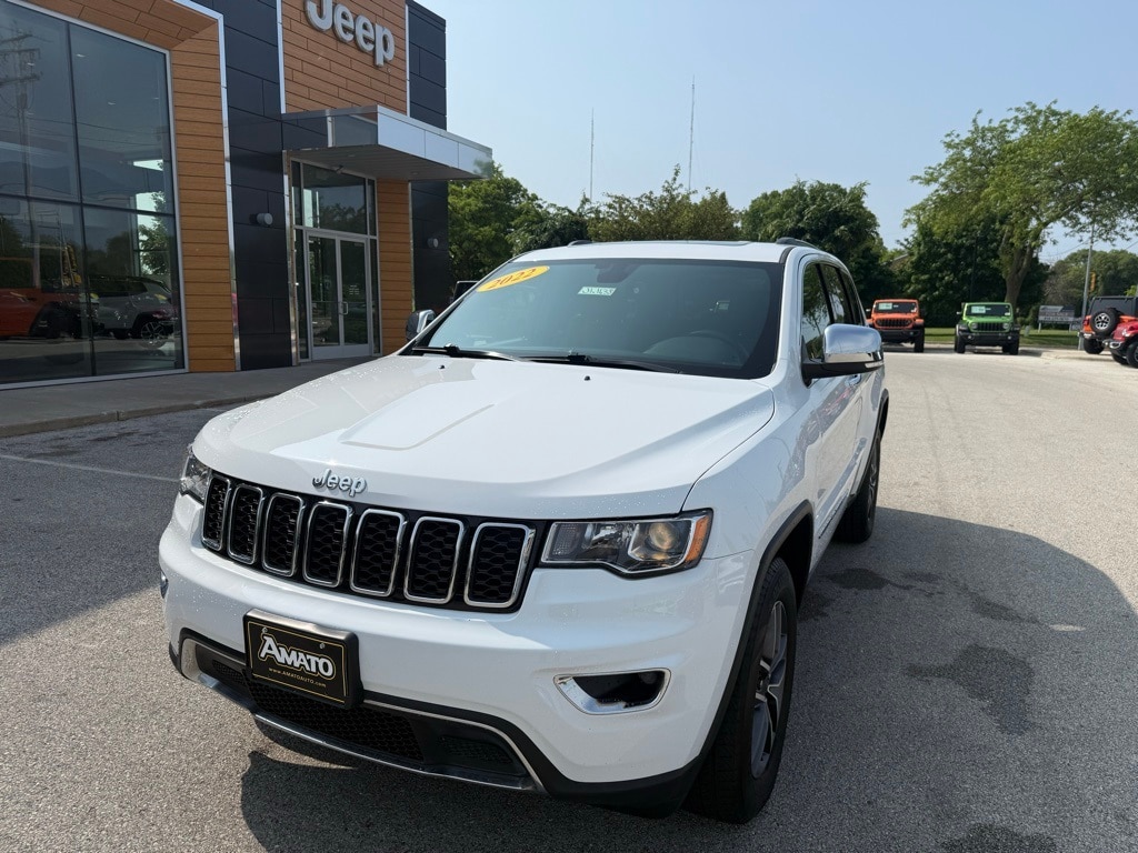 Used 2022 Jeep Grand Cherokee WK Limited with VIN 1C4RJFBG6NC178079 for sale in Milwaukee, WI