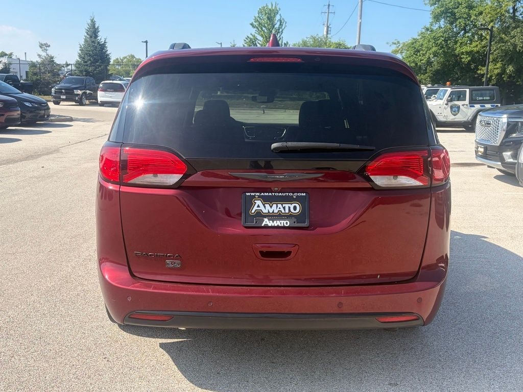 Used 2019 Chrysler Pacifica Touring L Plus Minivan/Van