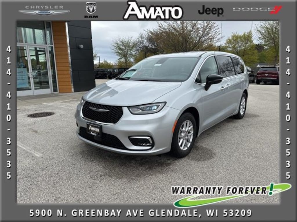 Used 2024 Chrysler Pacifica Touring L Minivan/Van