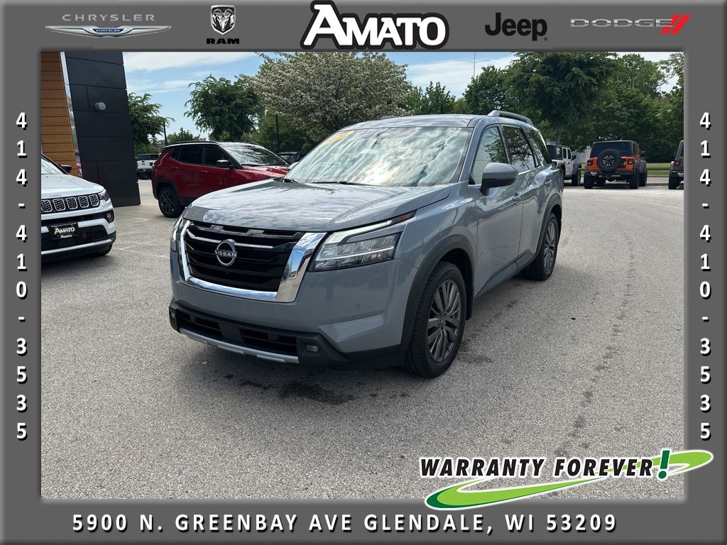 2022 Nissan Pathfinder SL 4WD's photo