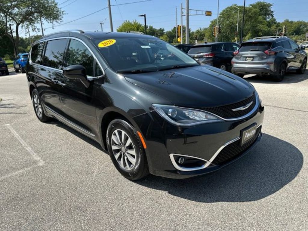 Used 2020 Chrysler Pacifica Touring L Plus Minivan/Van