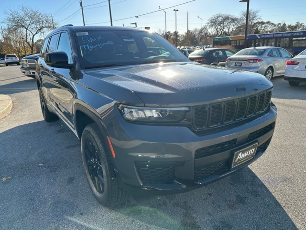 New 2025 Jeep Grand Cherokee L ALTITUDE X 4X4 Sport Utility