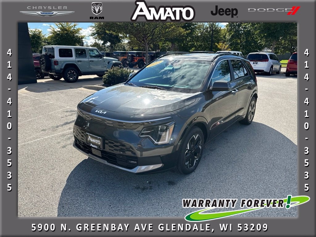 Used 2023 Kia Niro Wave with VIN KNDCT3L17P5076175 for sale in Glendale, WI