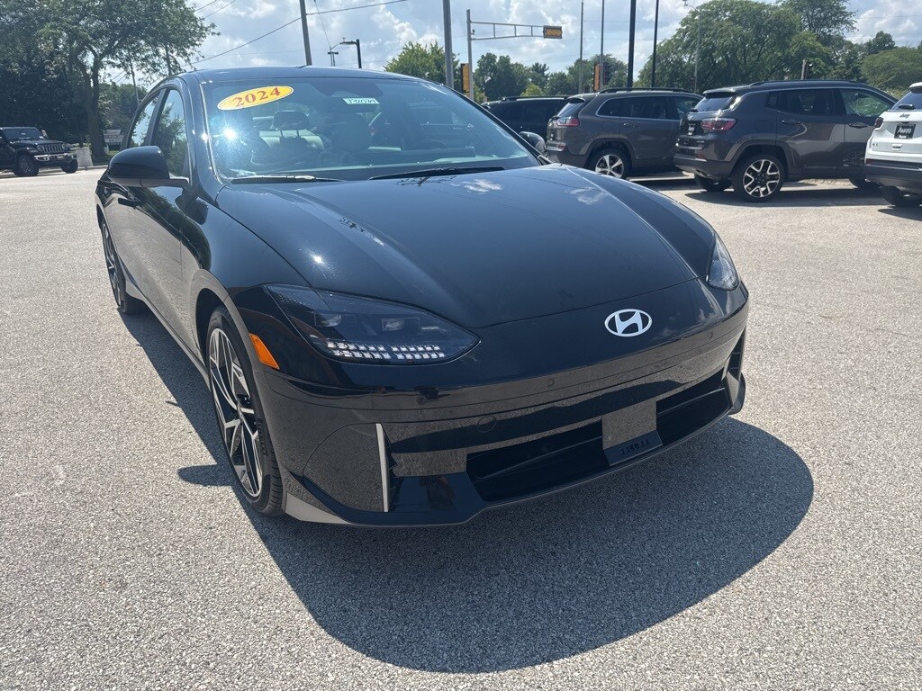 2024 Hyundai Ioniq 6 SEL photo 3
