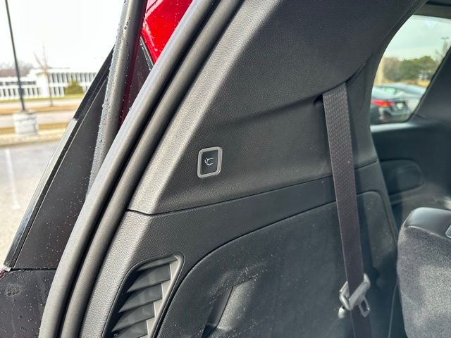 2026 Chrysler Pacifica Select - Photo 11