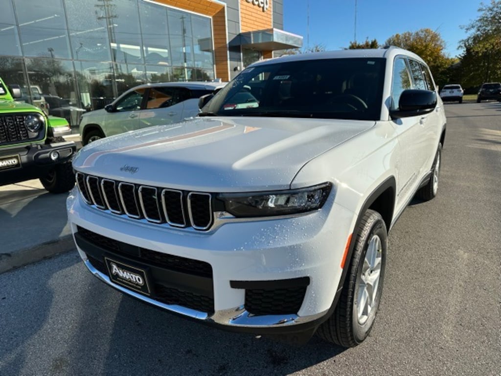 New 2025 Jeep Grand Cherokee L LAREDO X 4X4 Sport Utility