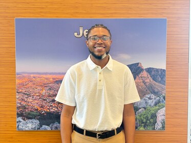 Staff member Emmanuel Lewin from ID_e09955bd3160