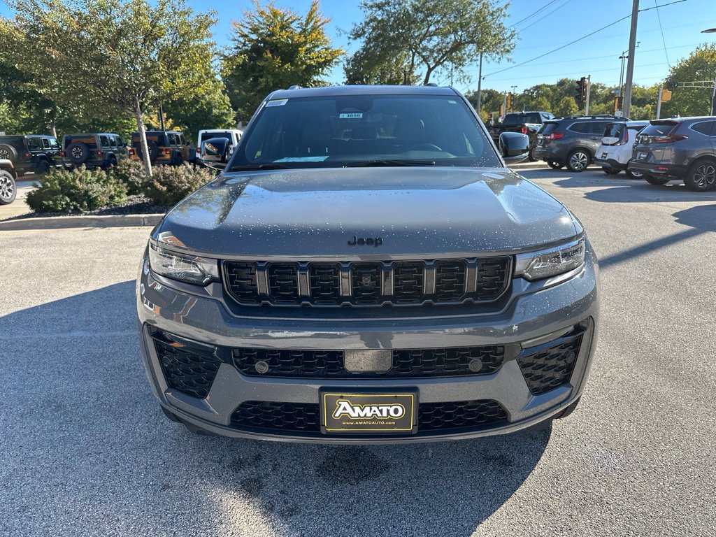 New 2027 Jeep Grand Cherokee 2 Row LIMITED 4X4 Sport Utility